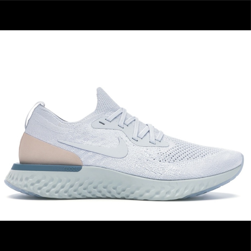 Nike Women’s Epic React Size 9 Sneakers